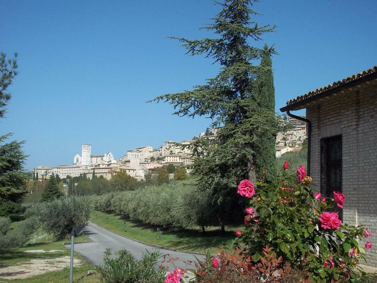 Casa Per Ferie Ulivo D'Assisi Villa Exterior photo